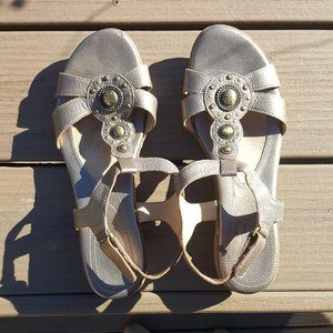Naturalizer sandals size 9.5